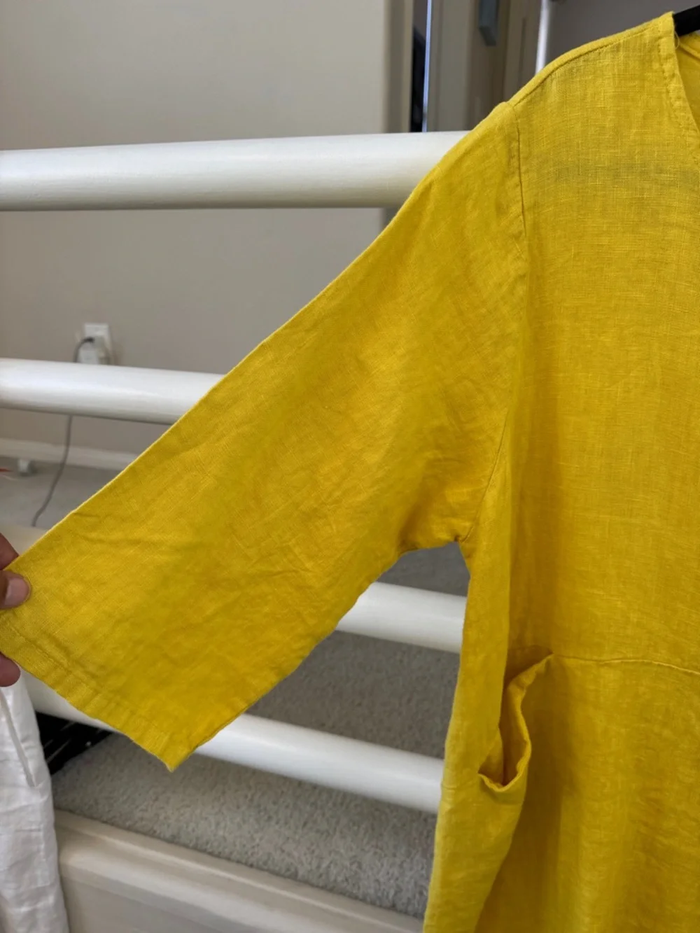 Relaxed Yellow Linen Midi Dress with Pockets - Picture 5 of 8